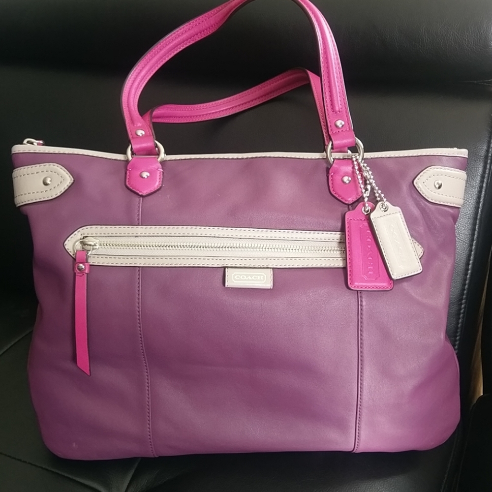 DAISY SPECTATOR LEATHER EMMA TOTE (COACH F23922) - Picture 1 of 10